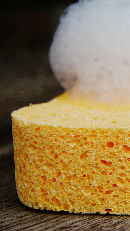 Der Frühjahrsputz - eine Checkliste für die Bodenbeläge Schwamm für den Frühjahrsputz